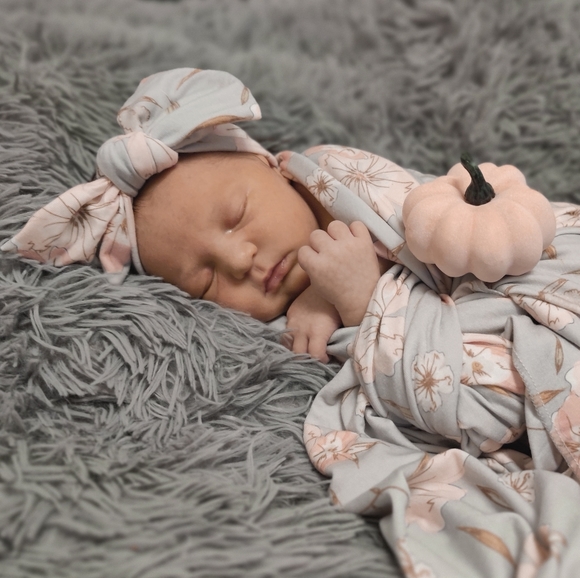 Meet your Posher, Misty - Picture 11 of 16